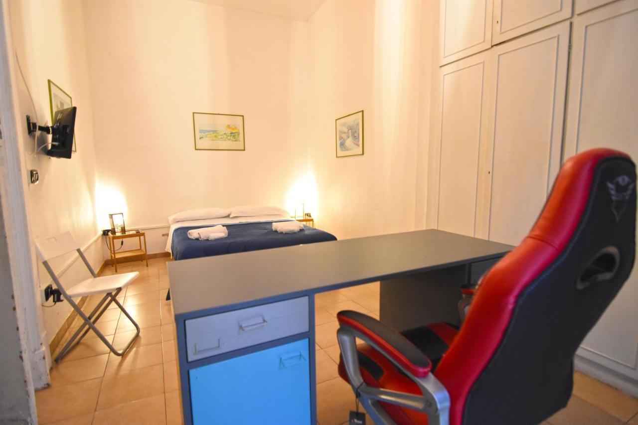 Iside Apartment Napels Buitenkant foto