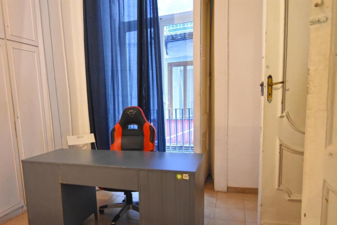 Iside Apartment Napels Buitenkant foto