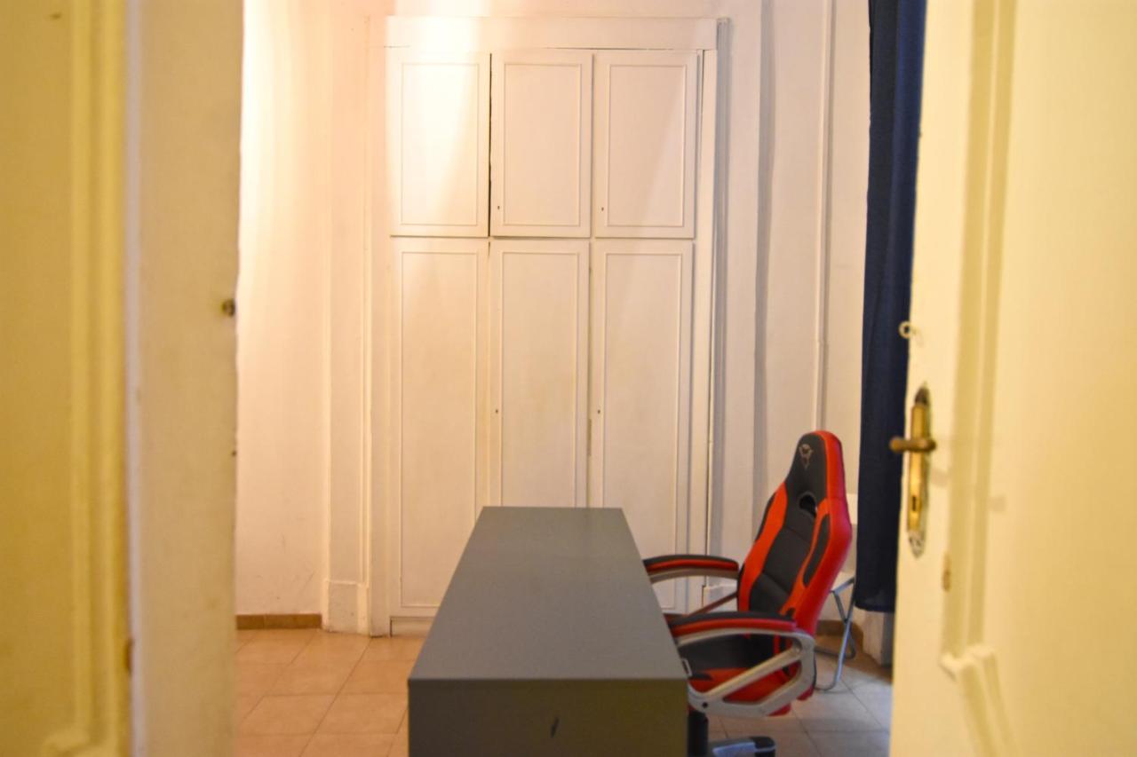 Iside Apartment Napels Buitenkant foto