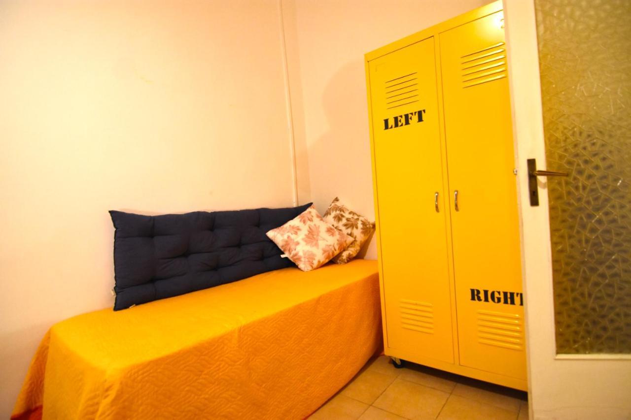 Iside Apartment Napels Buitenkant foto