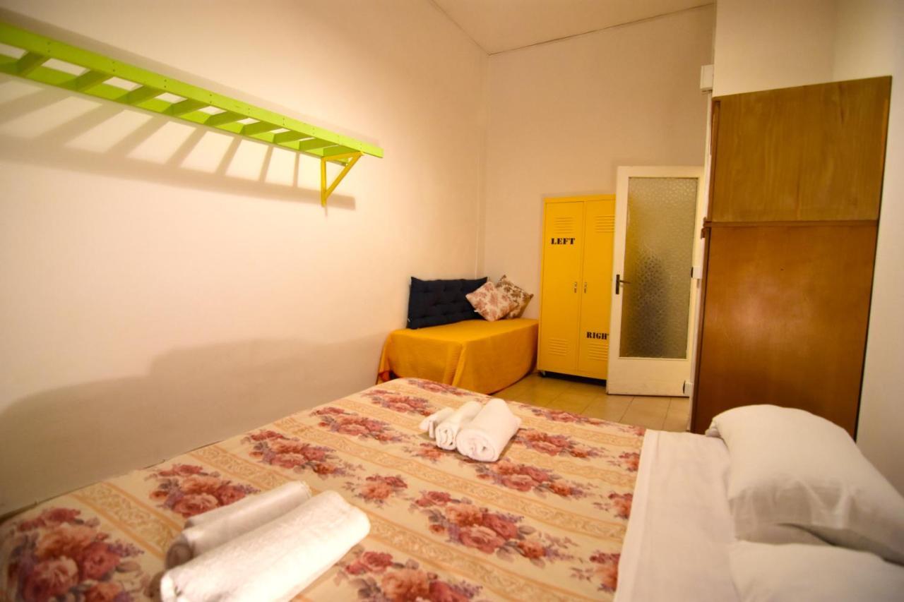 Iside Apartment Napels Buitenkant foto